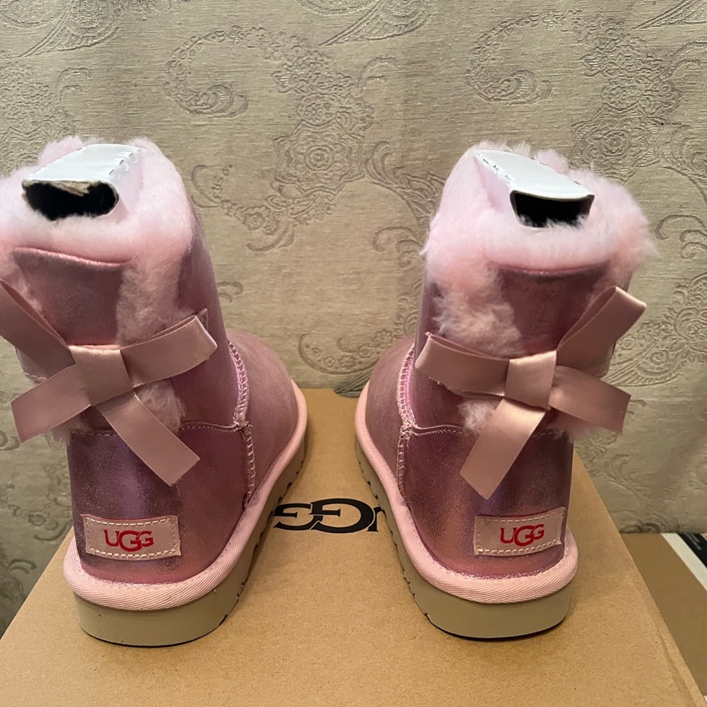 Ugg Minnie Bailey Bow Glisten pink cloud size 7